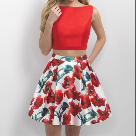 2-piece dress, crop top and floral skirt 🌺🍃 - Picture 1 of 5
